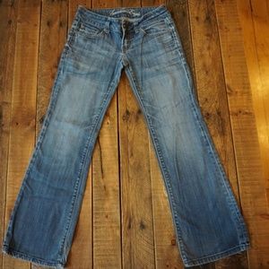 American Eagle boyfriend medium wash jeans 0 short